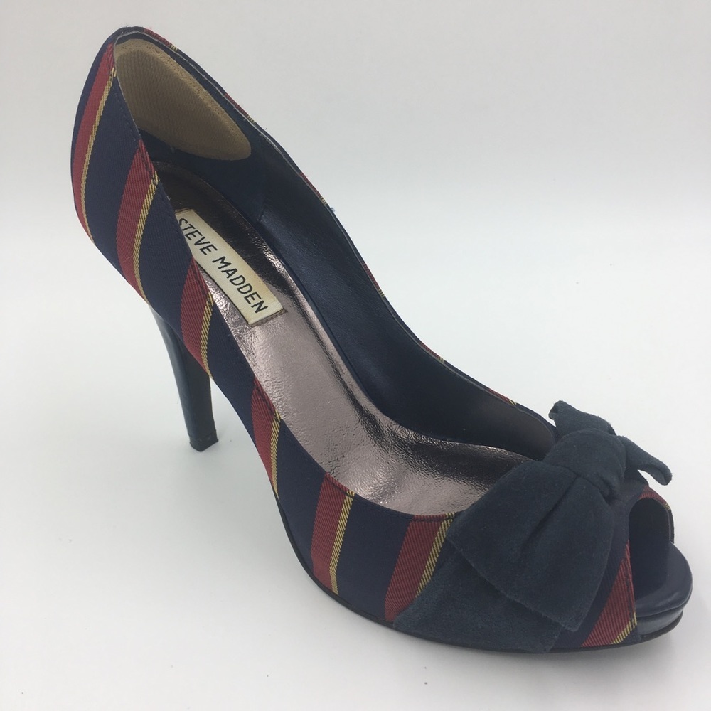 Steve Madden “Lovit” Peep Toe Pumps